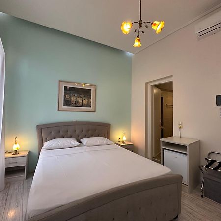 Theasis Athens Bed & Breakfast Exterior photo